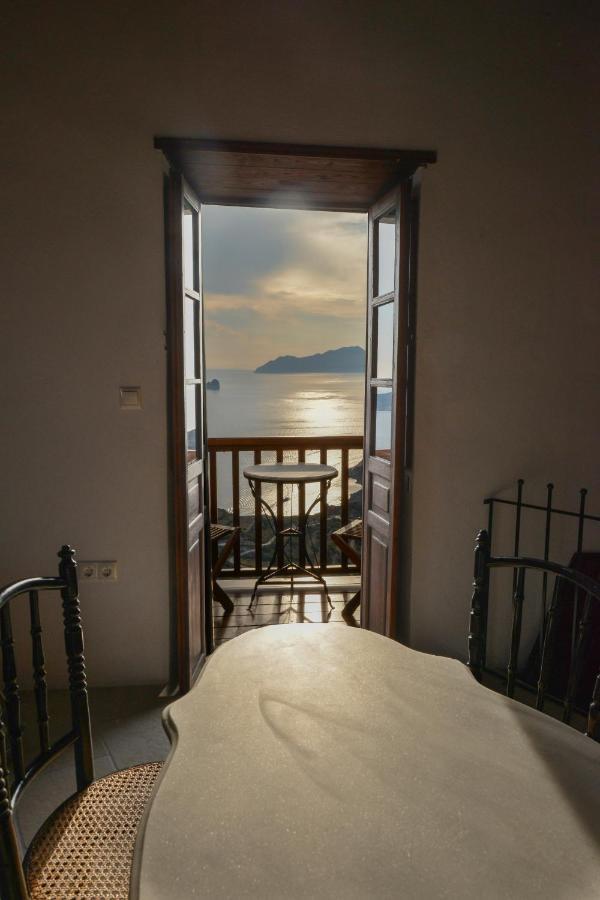 Castrum Traditional Sunset Suites Plaka  Exterior foto