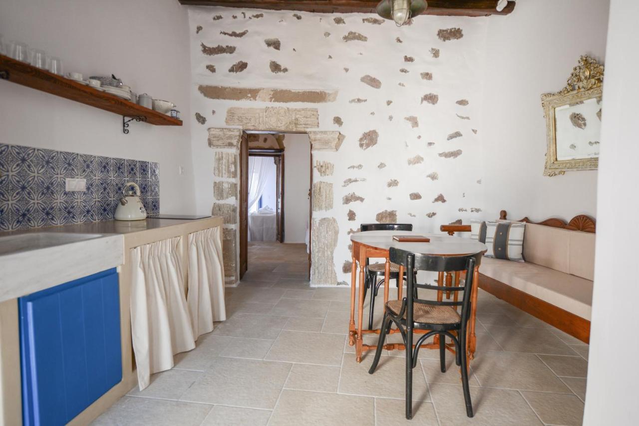 Castrum Traditional Sunset Suites Plaka  Exterior foto